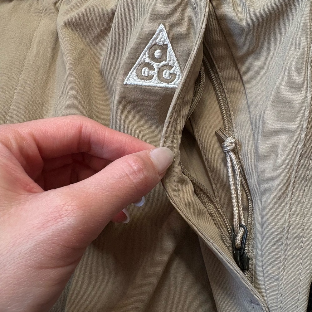 Nike ACG Olive/Tan Outdoor Belted Pants - Picture 4 of 6